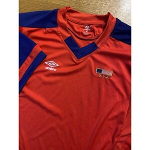 USA Umbro Soccer Jersey XL Red Navy V-Neck 2013 VTG Style Embroidered Flag Patch